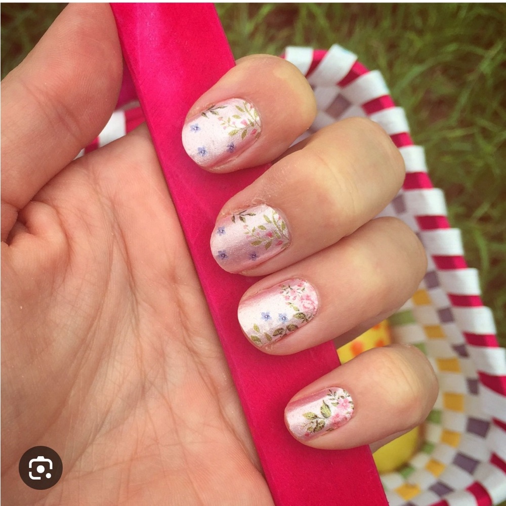 *Retired* Color Street: Early Blooms | Floral Pastel Pink Blue Spring Shimmer - Picture 2 of 8